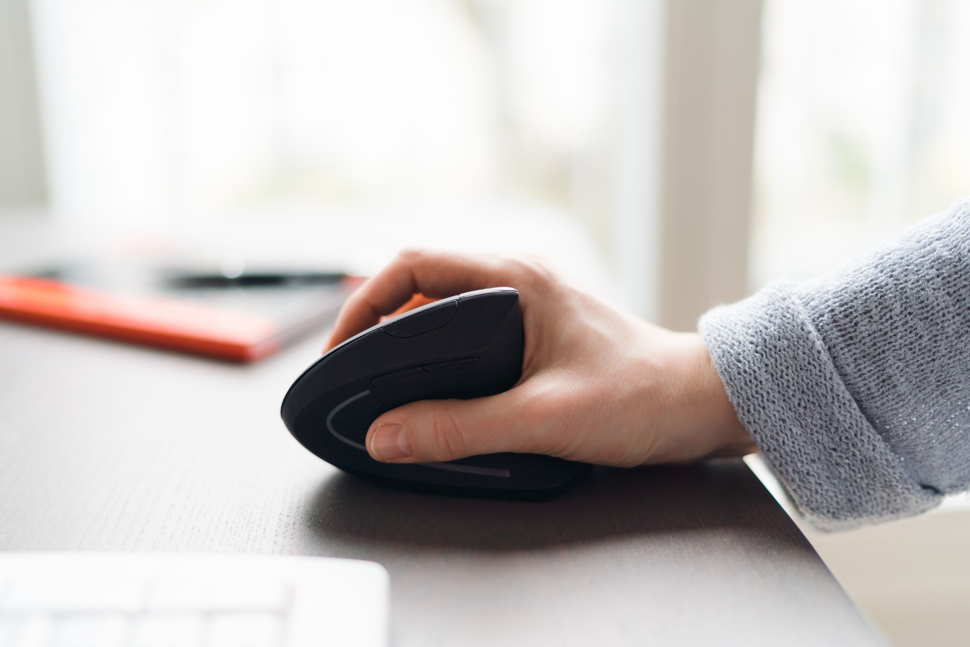 Ergonomic mouse